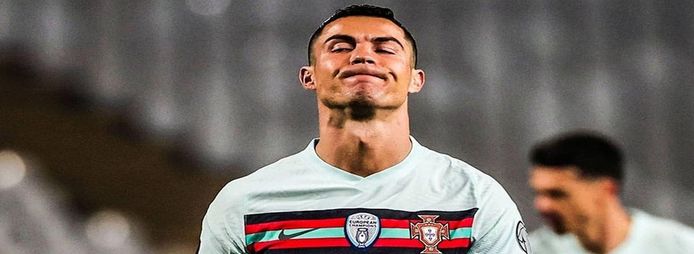 mage-of-cristiano-ronaldo-to-illustrate-a-compartaive-article-on-longevity-and-vxtream-web-hosting