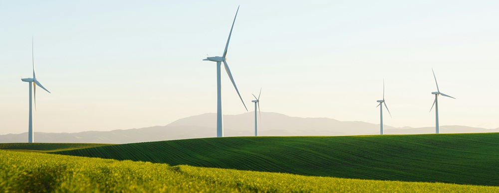 image-of-wind-farm-to-highlight-AI-potential-power-demand-crisis-in-UK